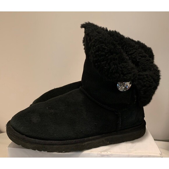 Shoes - UGG Bailey Button Boots Size 9